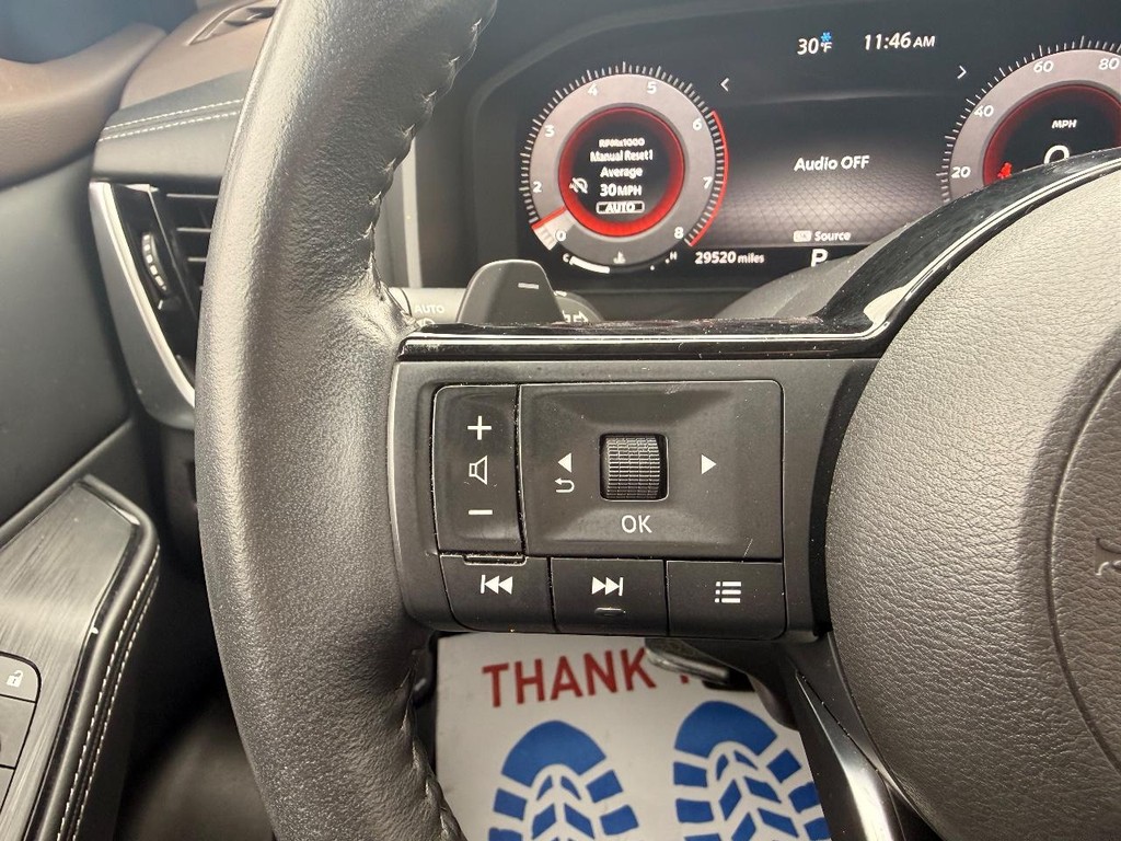 Nissan Rogue Vehicle Full-screen Gallery Image 13