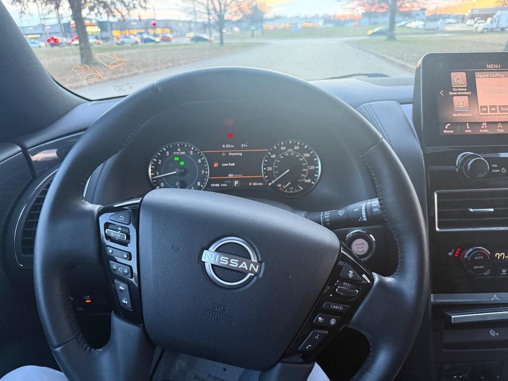 Nissan Armada Vehicle Full-screen Gallery Image 12