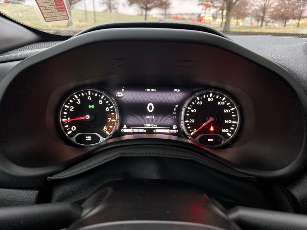 Jeep Renegade Vehicle Full-screen Gallery Image 19