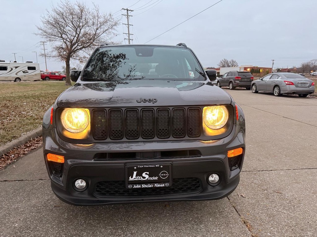 Jeep Renegade Vehicle Full-screen Gallery Image 23