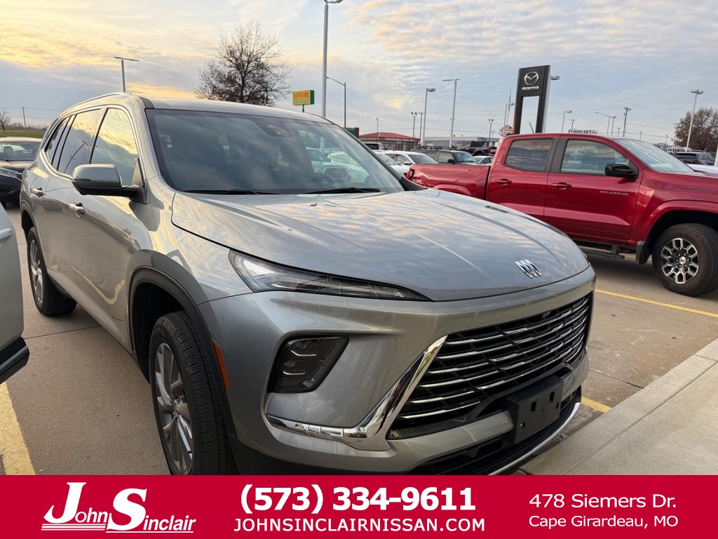 Buick Enclave Vehicle Full-screen Gallery Image 01