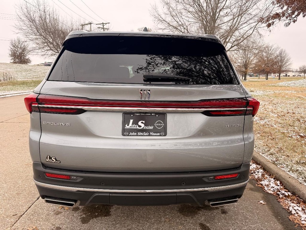 Buick Enclave Vehicle Full-screen Gallery Image 29