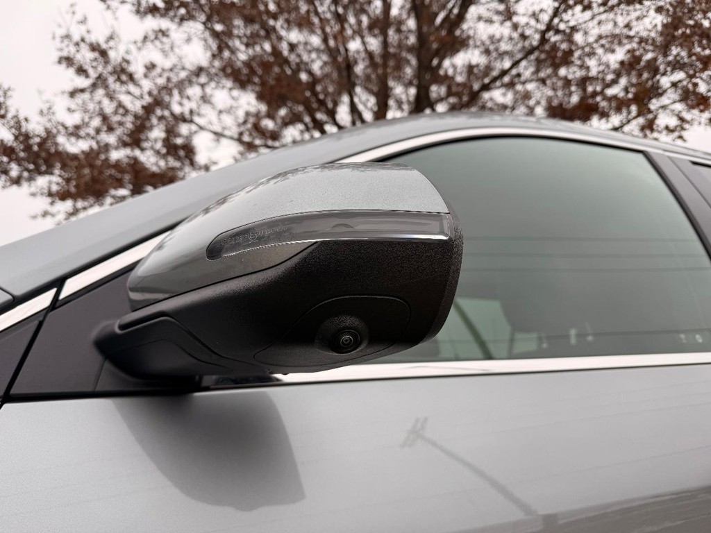 Buick Enclave Vehicle Full-screen Gallery Image 31