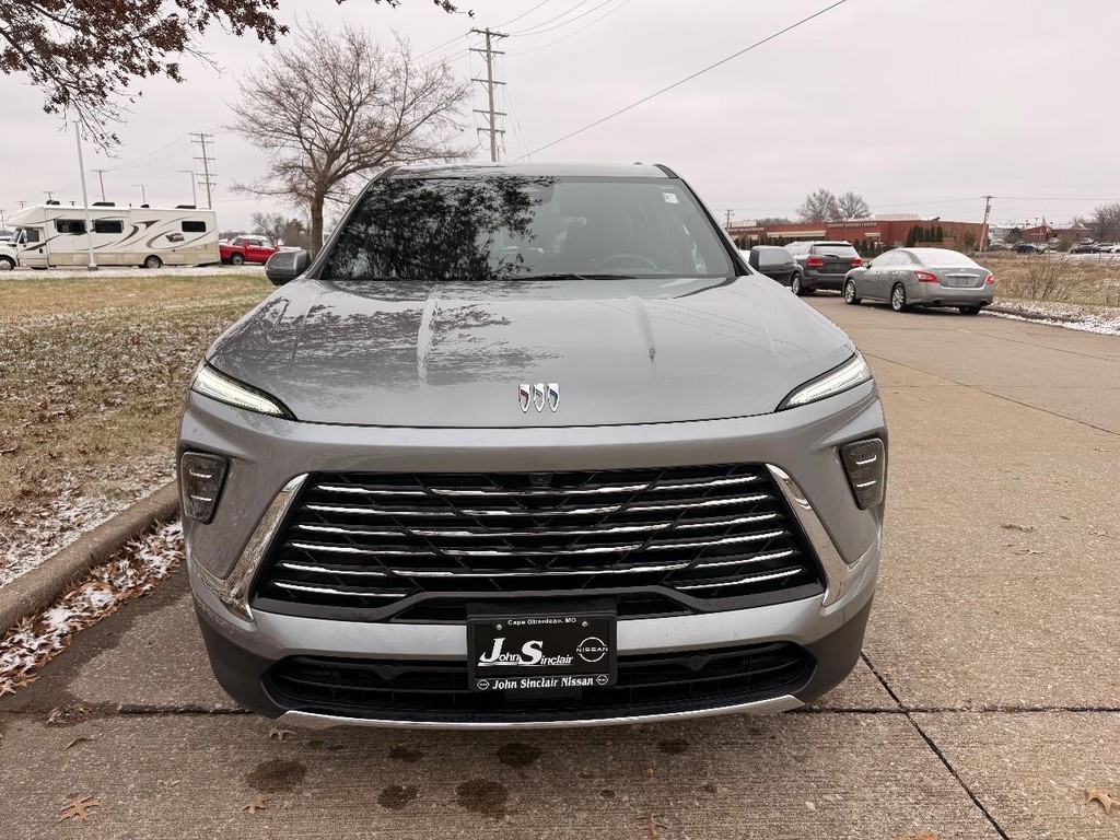 Buick Enclave Vehicle Full-screen Gallery Image 32