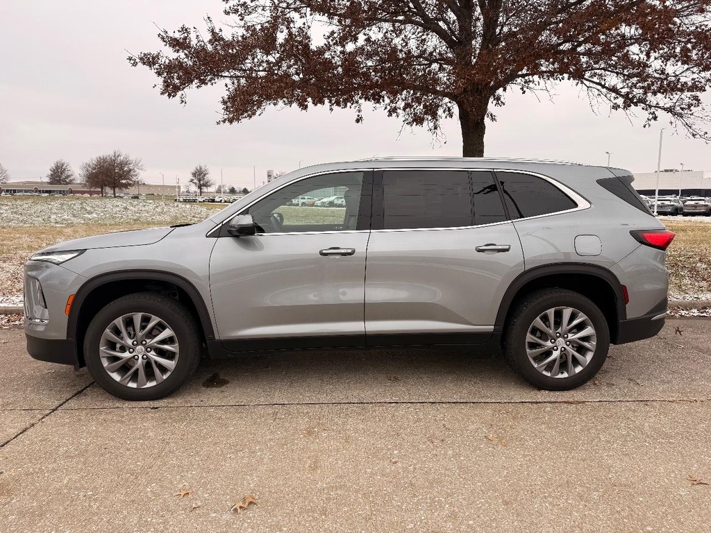 Buick Enclave Vehicle Full-screen Gallery Image 34