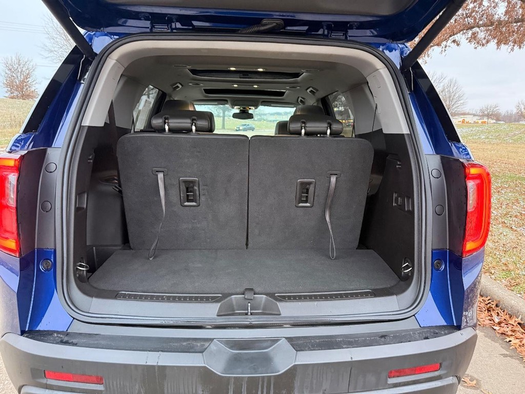 GMC Acadia Vehicle Full-screen Gallery Image 27