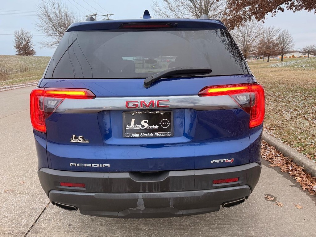 GMC Acadia Vehicle Full-screen Gallery Image 28