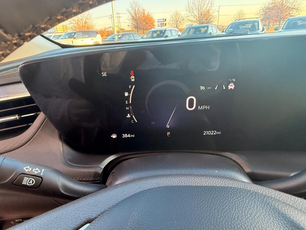 Buick Encore GX Vehicle Full-screen Gallery Image 17