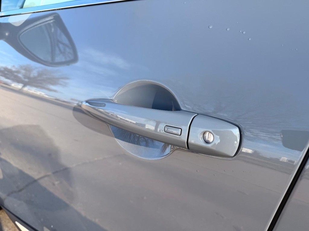 Nissan Pathfinder Vehicle Full-screen Gallery Image 20