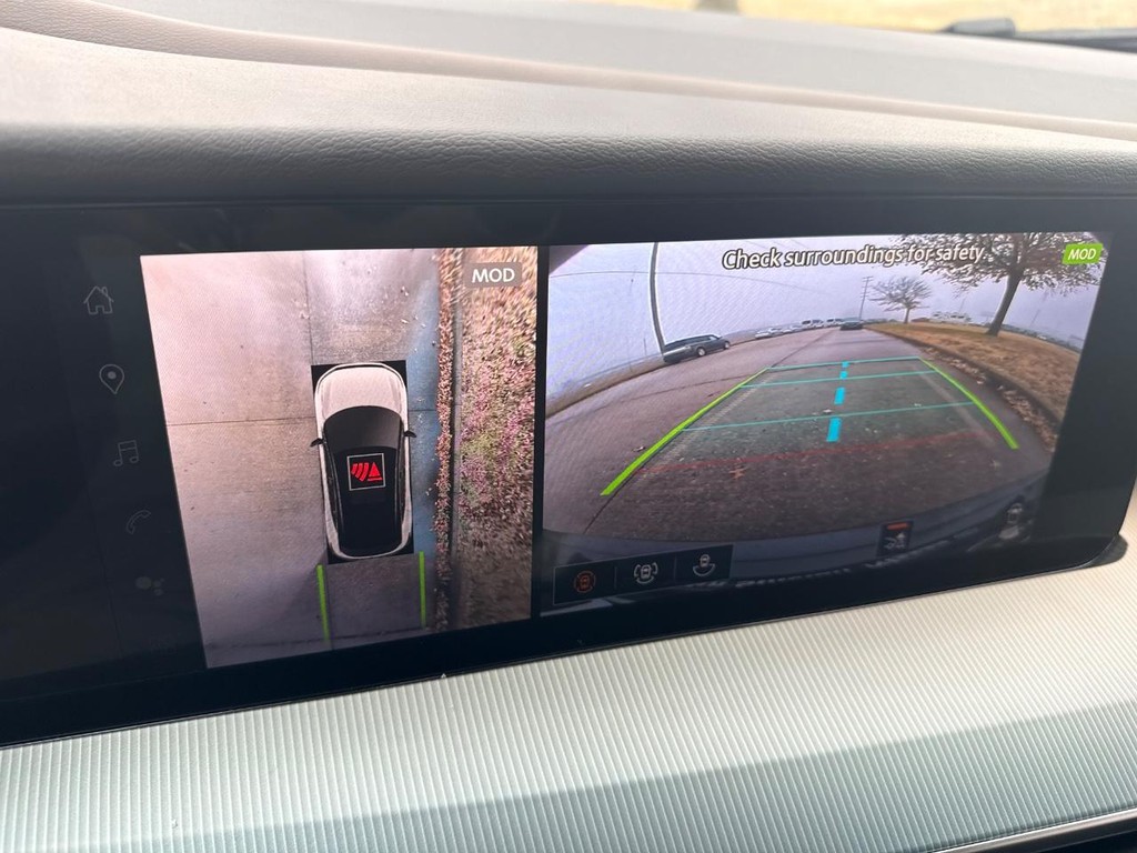 Nissan Murano Vehicle Full-screen Gallery Image 02