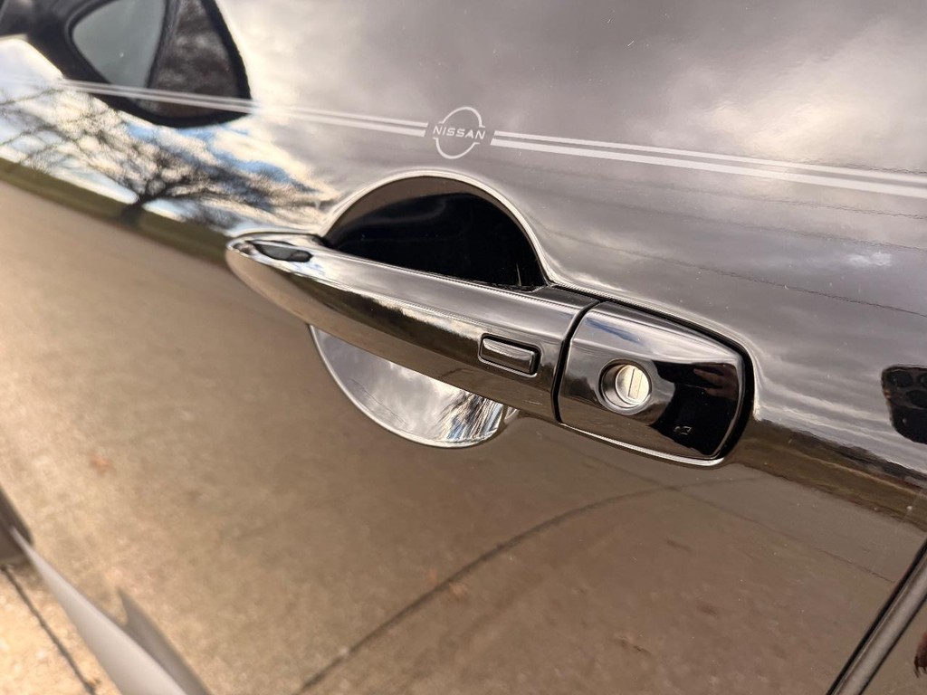 Nissan Pathfinder Vehicle Full-screen Gallery Image 19