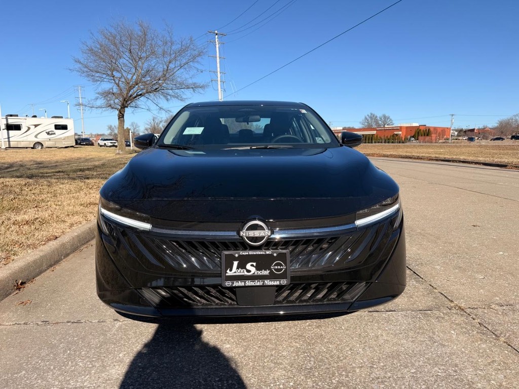 Nissan Sentra Vehicle Full-screen Gallery Image 22