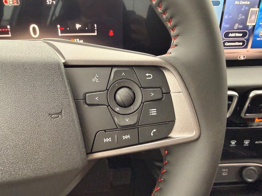 Nissan Sentra Vehicle Full-screen Gallery Image 11