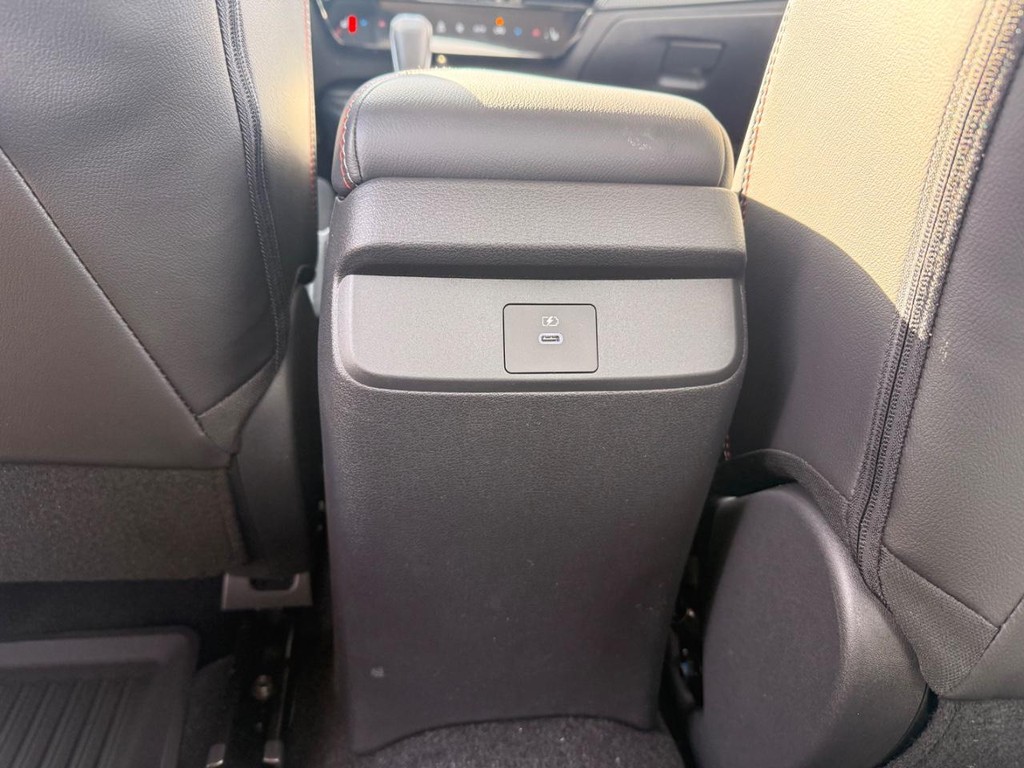 Nissan Sentra Vehicle Full-screen Gallery Image 22