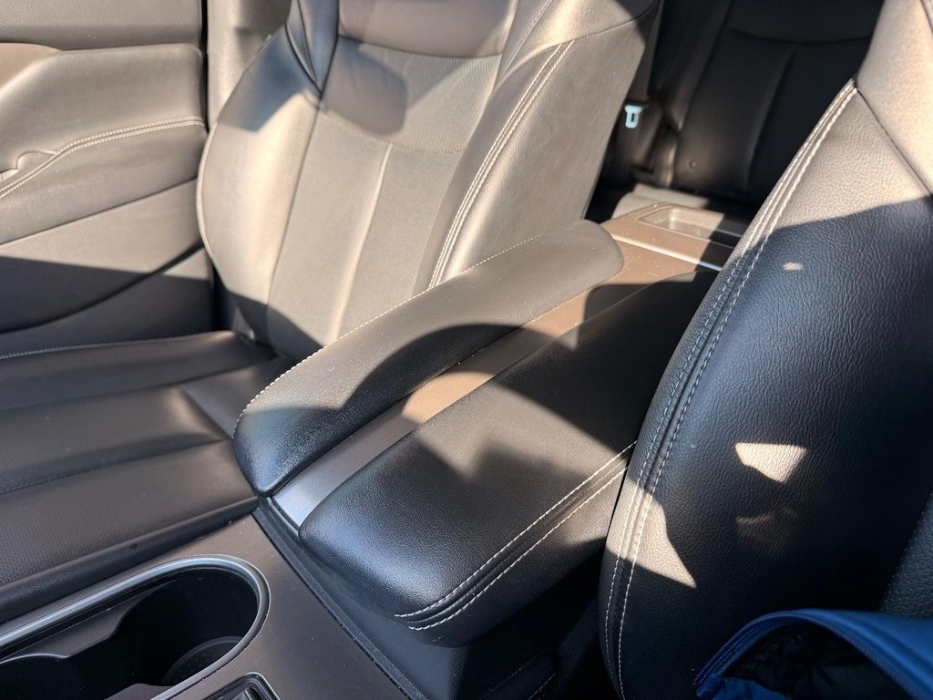 Nissan Murano Vehicle Full-screen Gallery Image 15