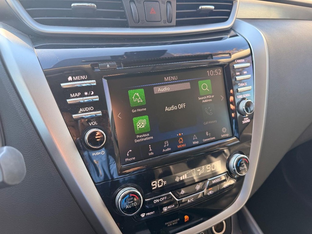 Nissan Murano Vehicle Full-screen Gallery Image 20