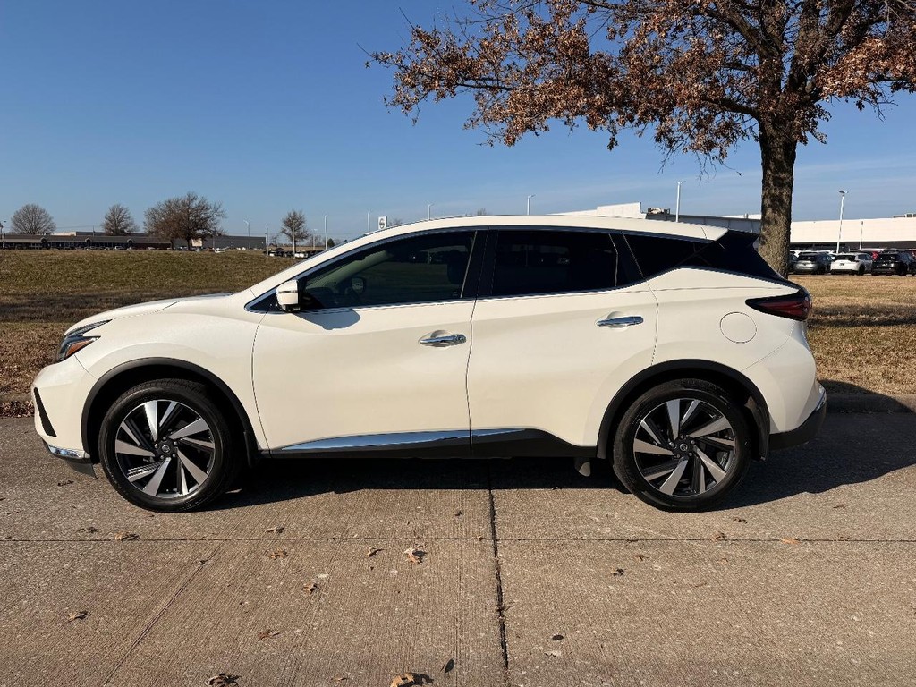 Nissan Murano Vehicle Full-screen Gallery Image 33