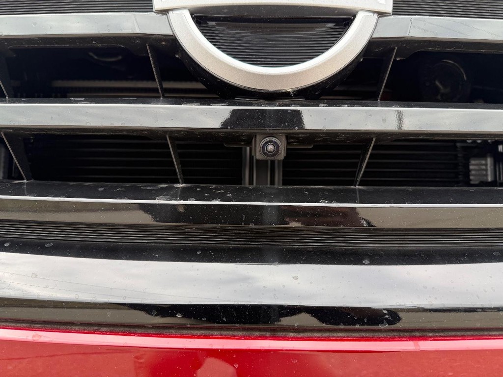 Nissan Pathfinder Vehicle Full-screen Gallery Image 07