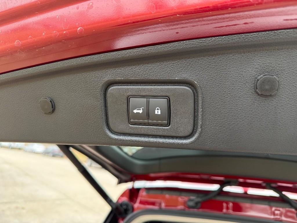 Nissan Pathfinder Vehicle Full-screen Gallery Image 19