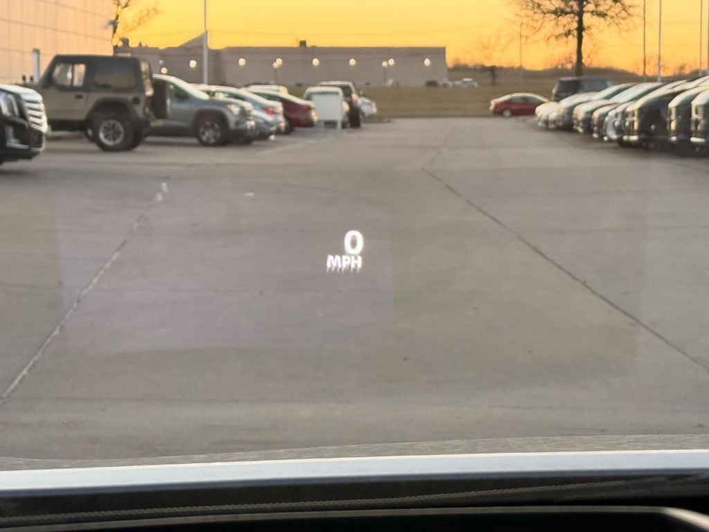 Nissan Rogue Vehicle Full-screen Gallery Image 10