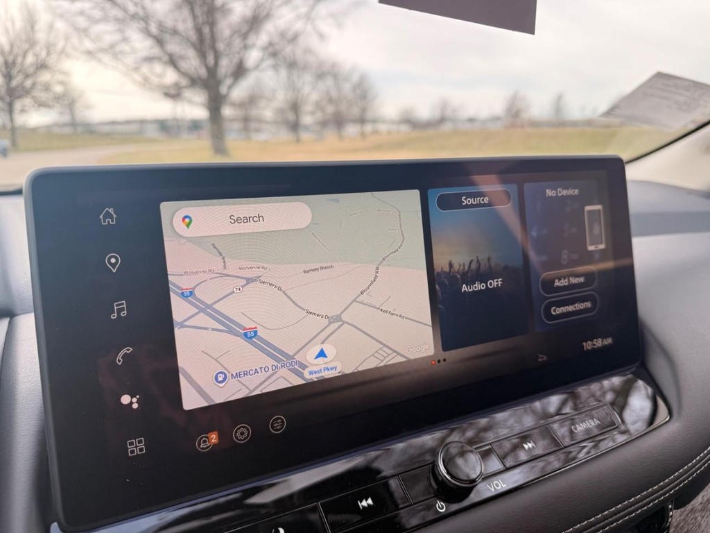 Nissan Rogue Vehicle Full-screen Gallery Image 08