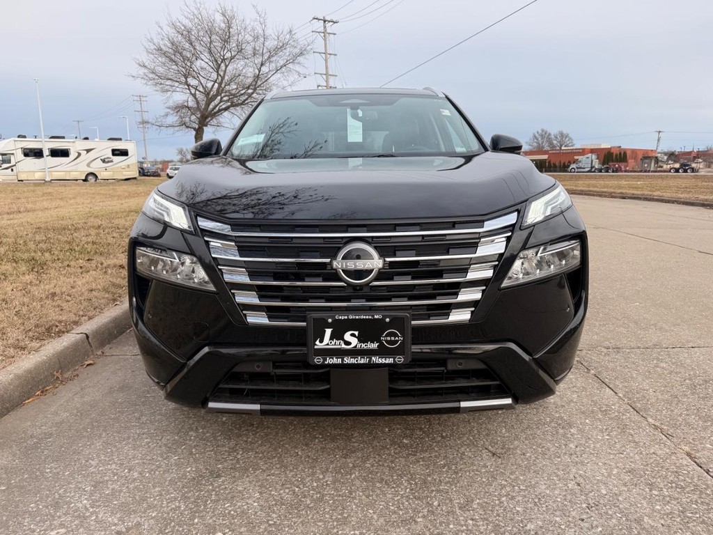 Nissan Rogue Vehicle Full-screen Gallery Image 27