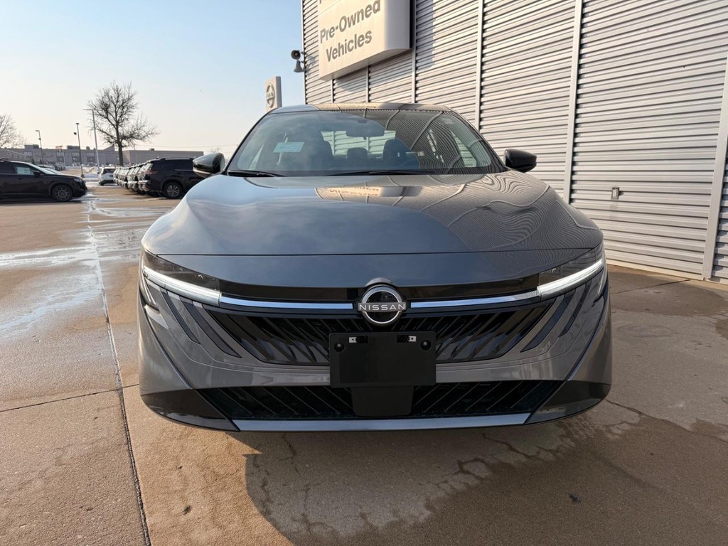 Nissan Sentra Vehicle Full-screen Gallery Image 23