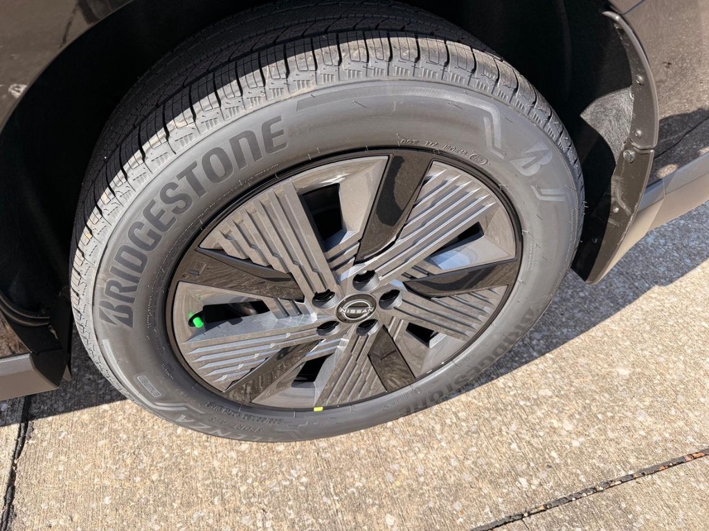 Nissan Murano Vehicle Full-screen Gallery Image 31