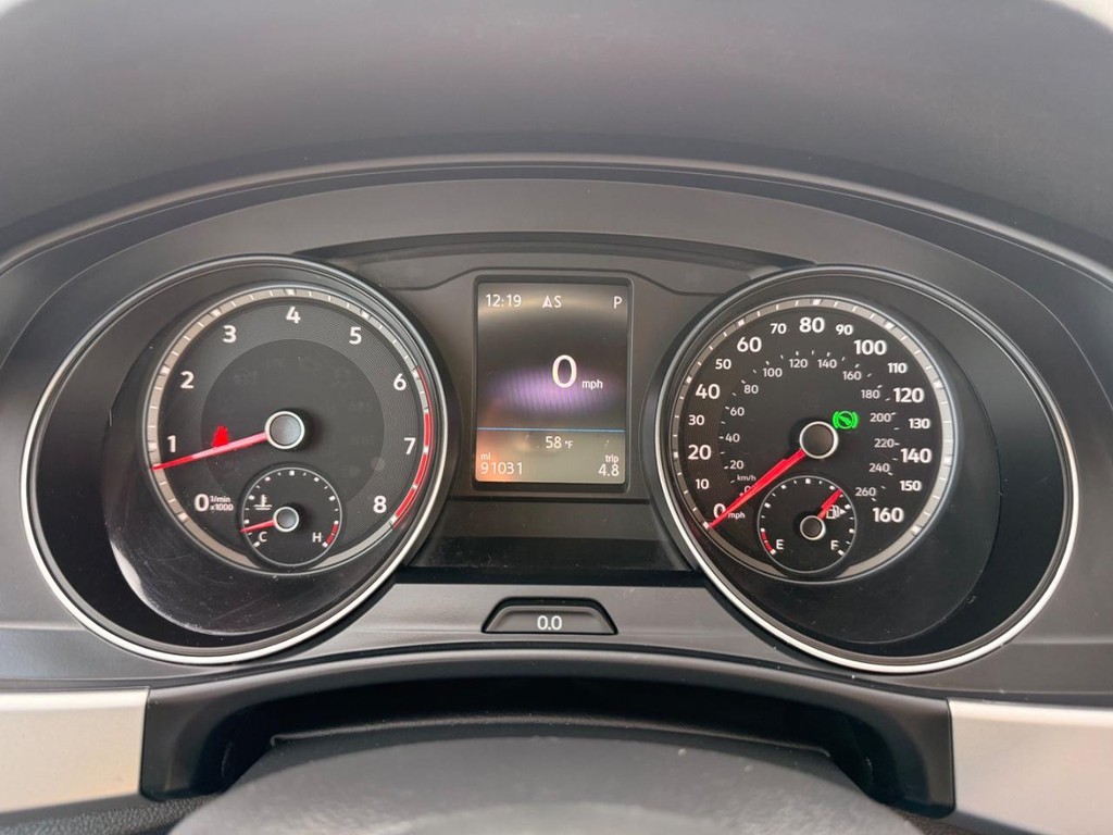 Volkswagen Atlas Vehicle Full-screen Gallery Image 09