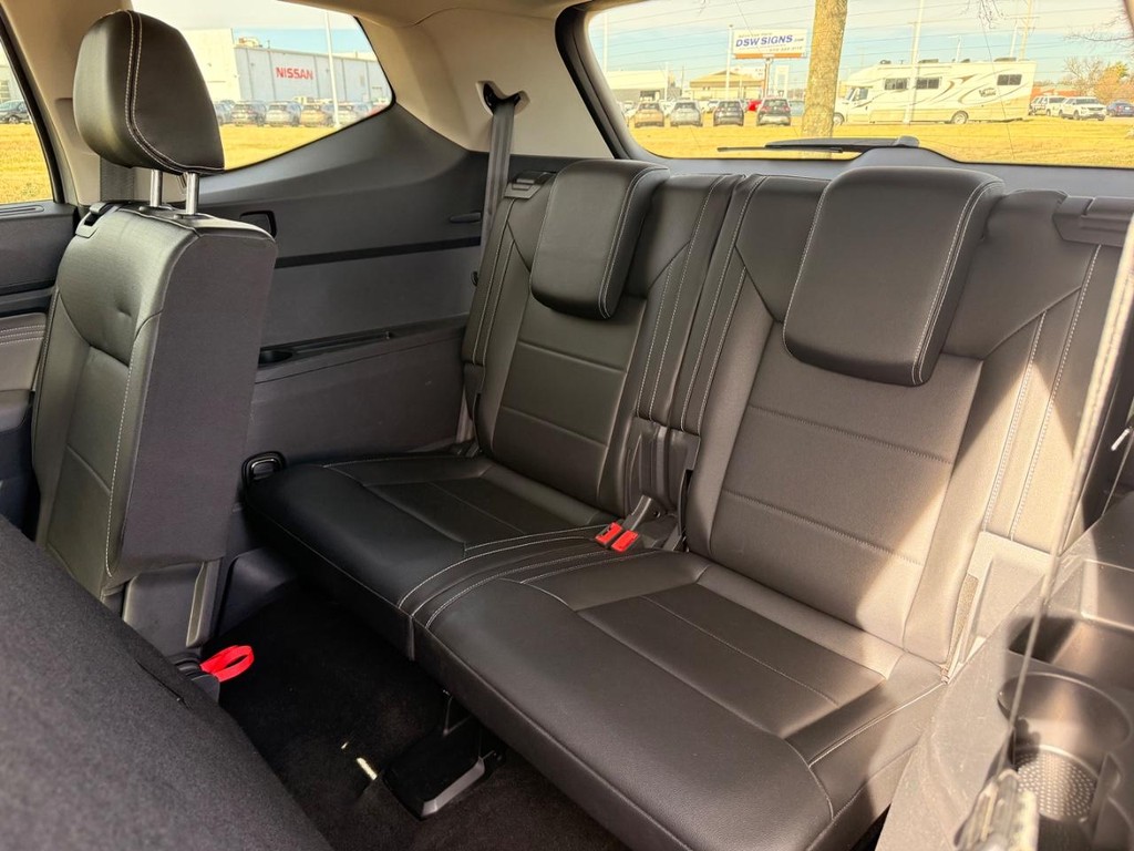 Volkswagen Atlas Vehicle Full-screen Gallery Image 17