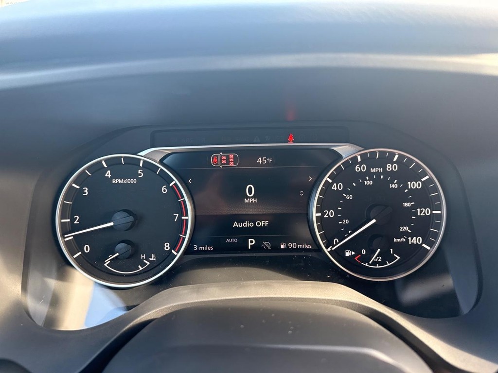 Nissan Rogue Vehicle Full-screen Gallery Image 10