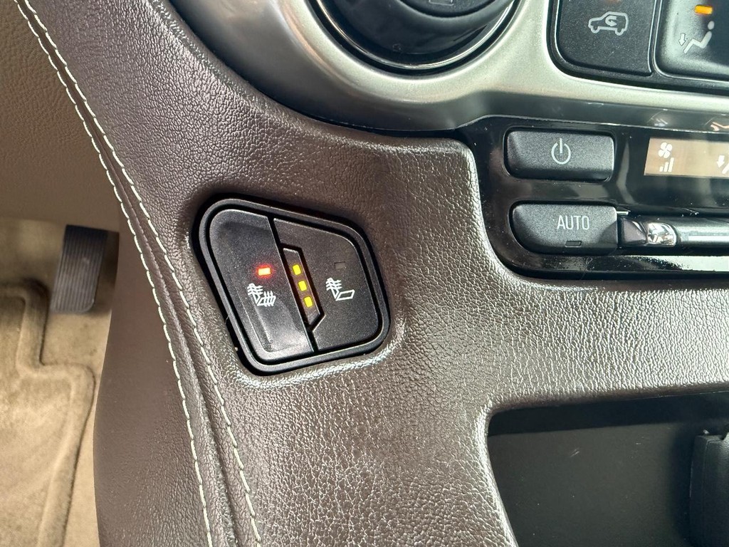 Chevrolet Tahoe Vehicle Full-screen Gallery Image 04