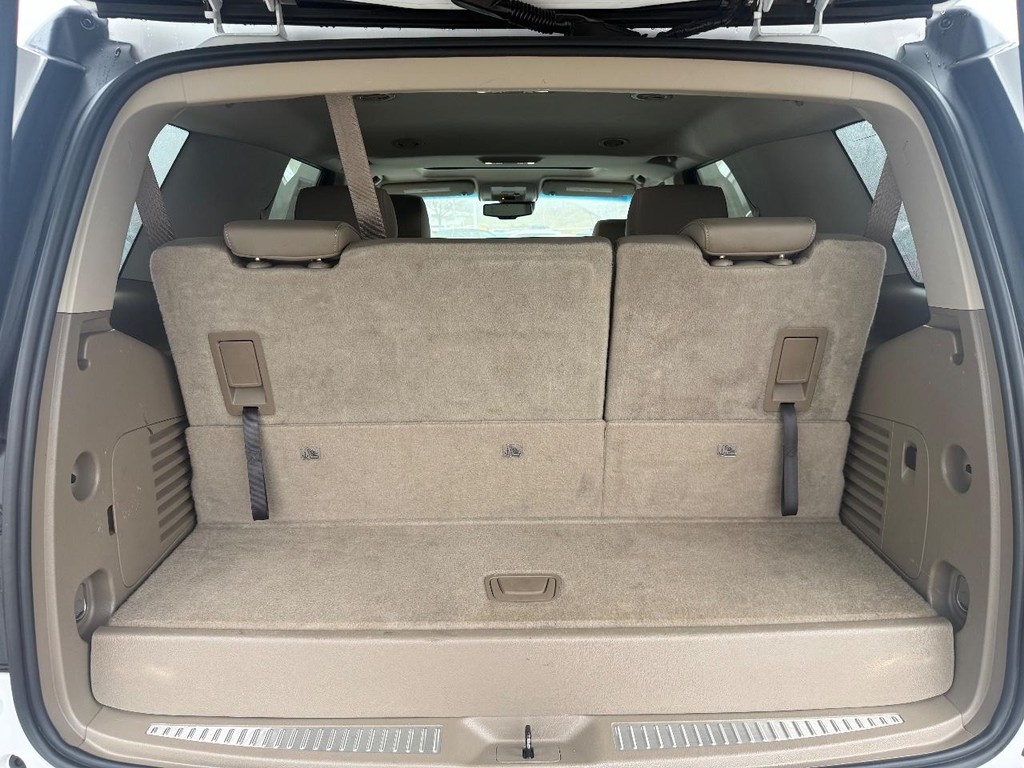Chevrolet Tahoe Vehicle Full-screen Gallery Image 16