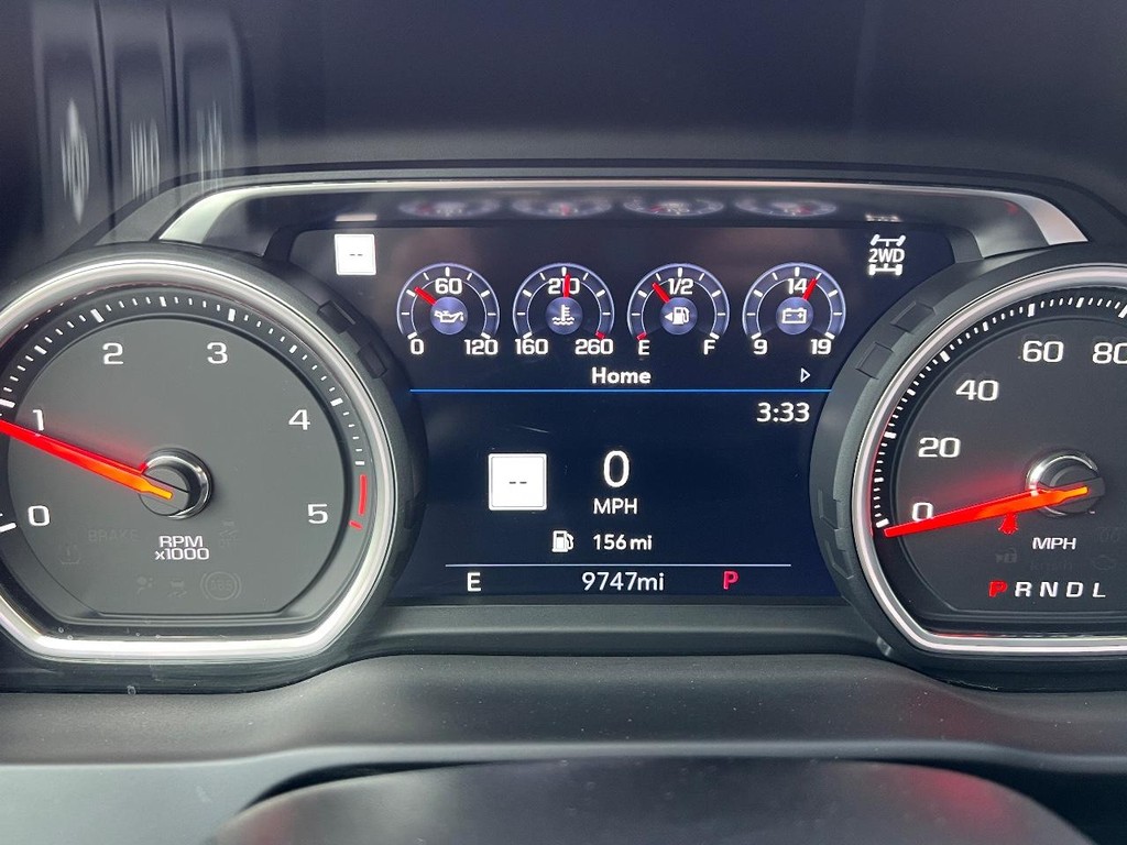 Chevrolet Silverado 3500HD Vehicle Full-screen Gallery Image 02