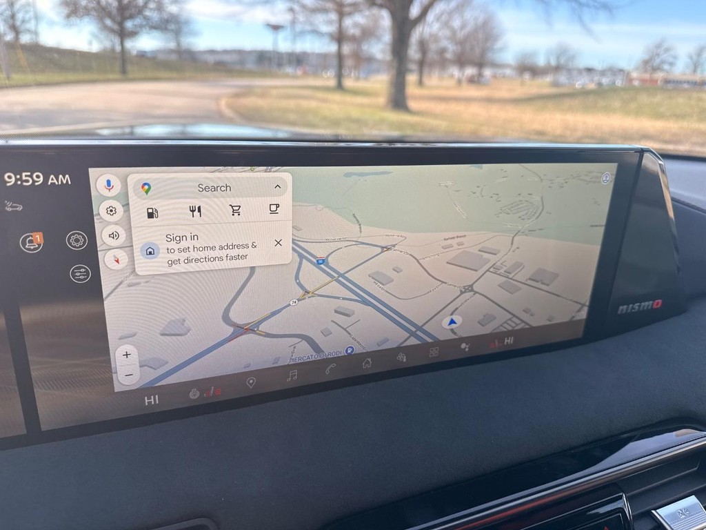 Nissan Armada Vehicle Full-screen Gallery Image 13