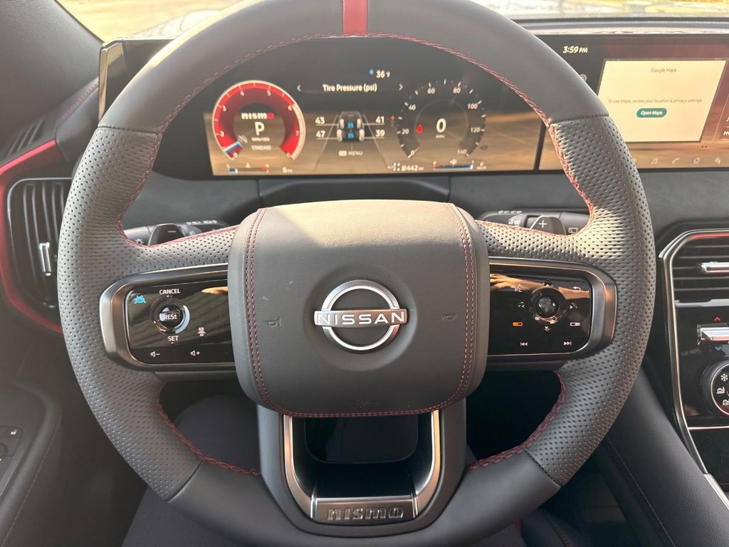 Nissan Armada Vehicle Full-screen Gallery Image 15