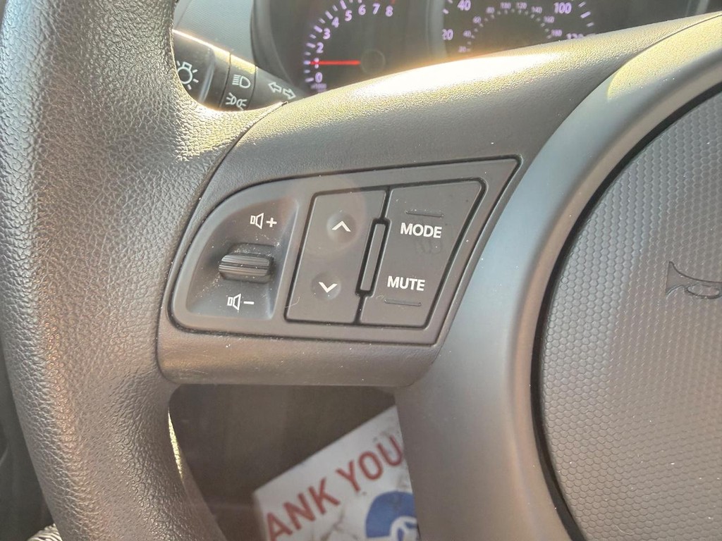 Kia Soul Vehicle Full-screen Gallery Image 05