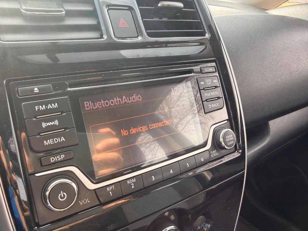 Nissan Versa Note Vehicle Full-screen Gallery Image 06