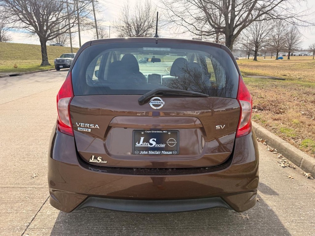 Nissan Versa Note Vehicle Full-screen Gallery Image 14