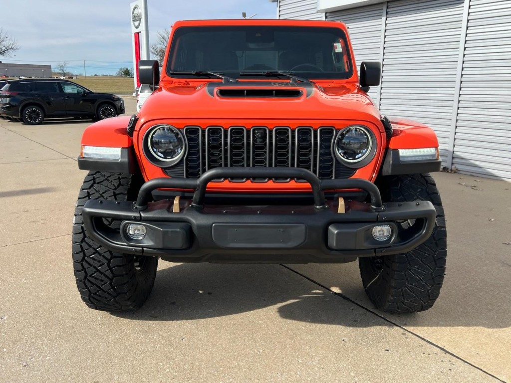 Jeep Wrangler Vehicle Full-screen Gallery Image 02