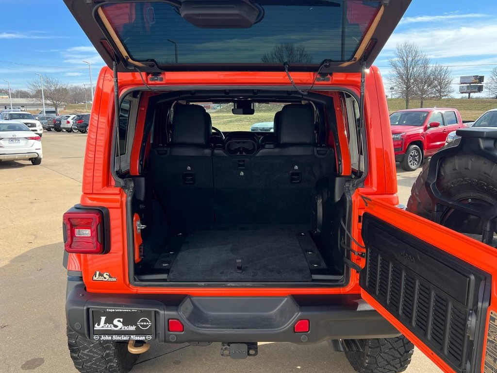 Jeep Wrangler Vehicle Full-screen Gallery Image 19