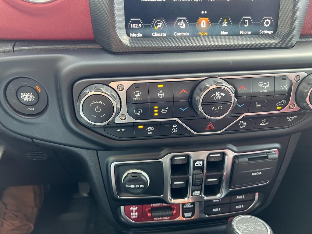 Jeep Wrangler Vehicle Full-screen Gallery Image 32