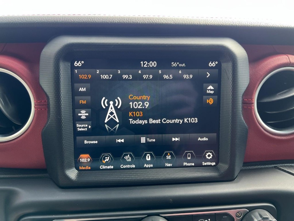 Jeep Wrangler Vehicle Full-screen Gallery Image 35