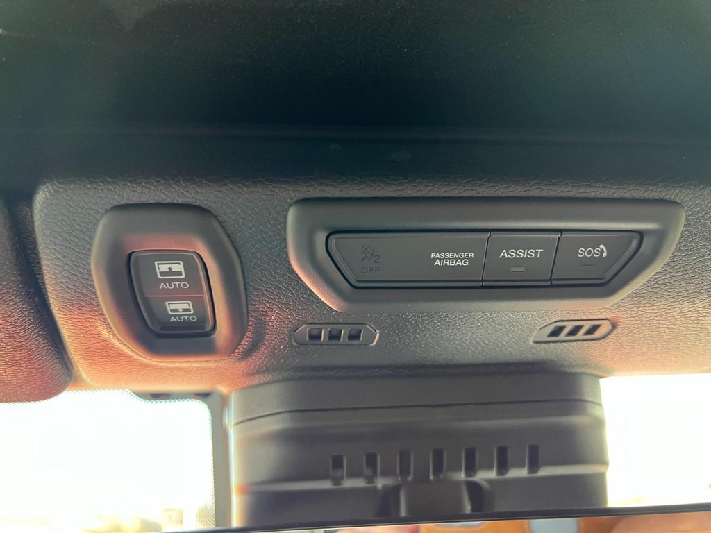 Jeep Wrangler Vehicle Full-screen Gallery Image 37