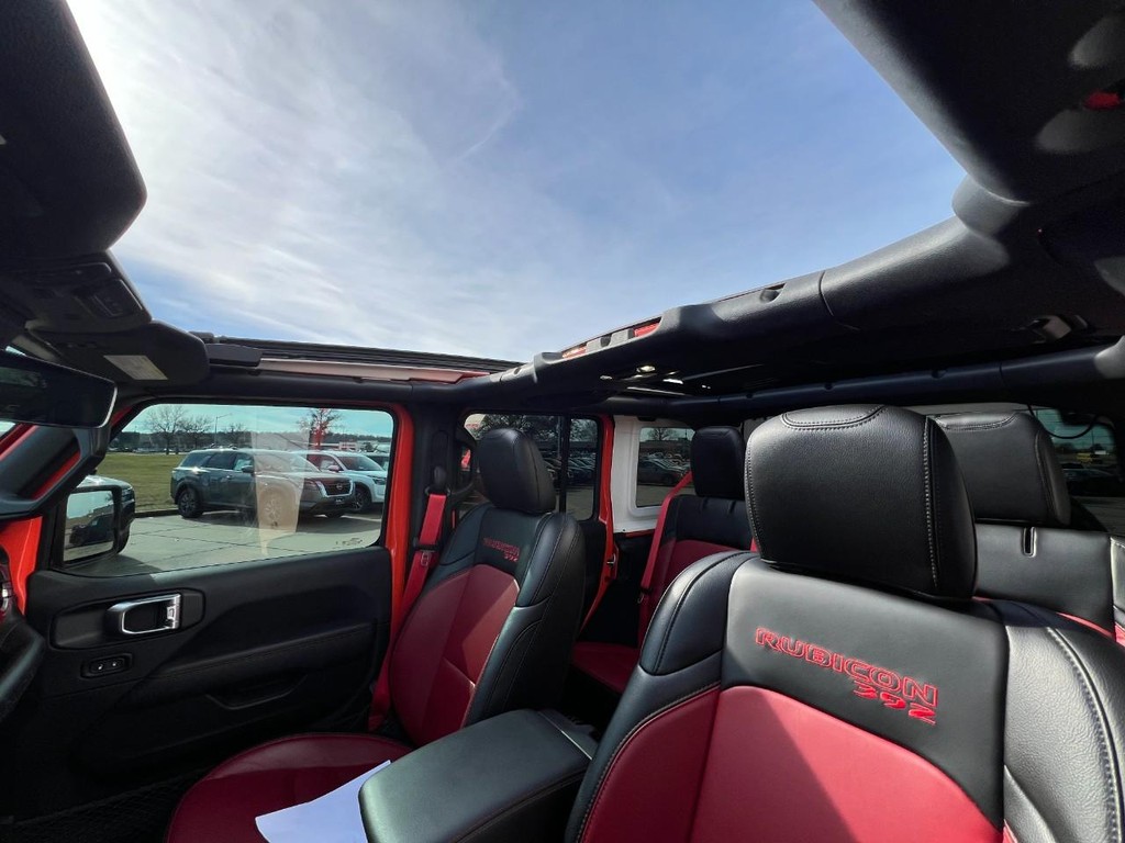 Jeep Wrangler Vehicle Full-screen Gallery Image 39