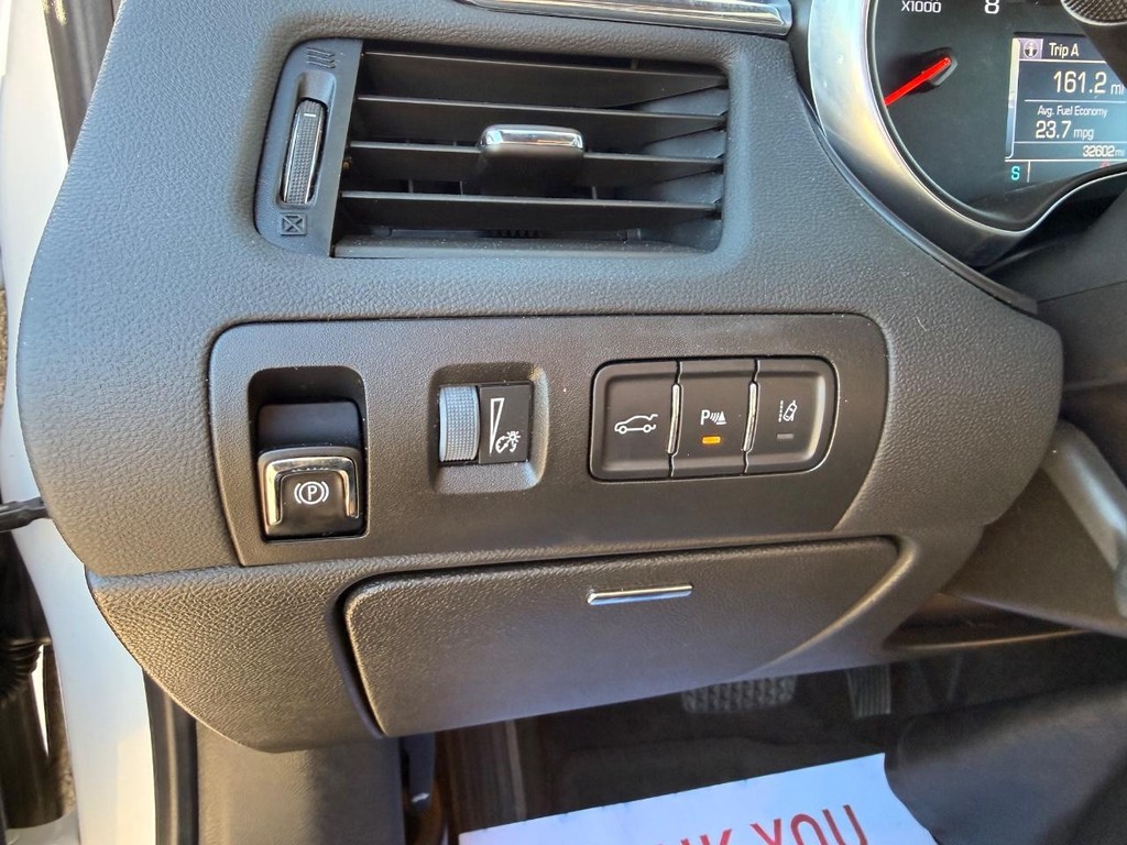 Chevrolet Impala Vehicle Full-screen Gallery Image 08