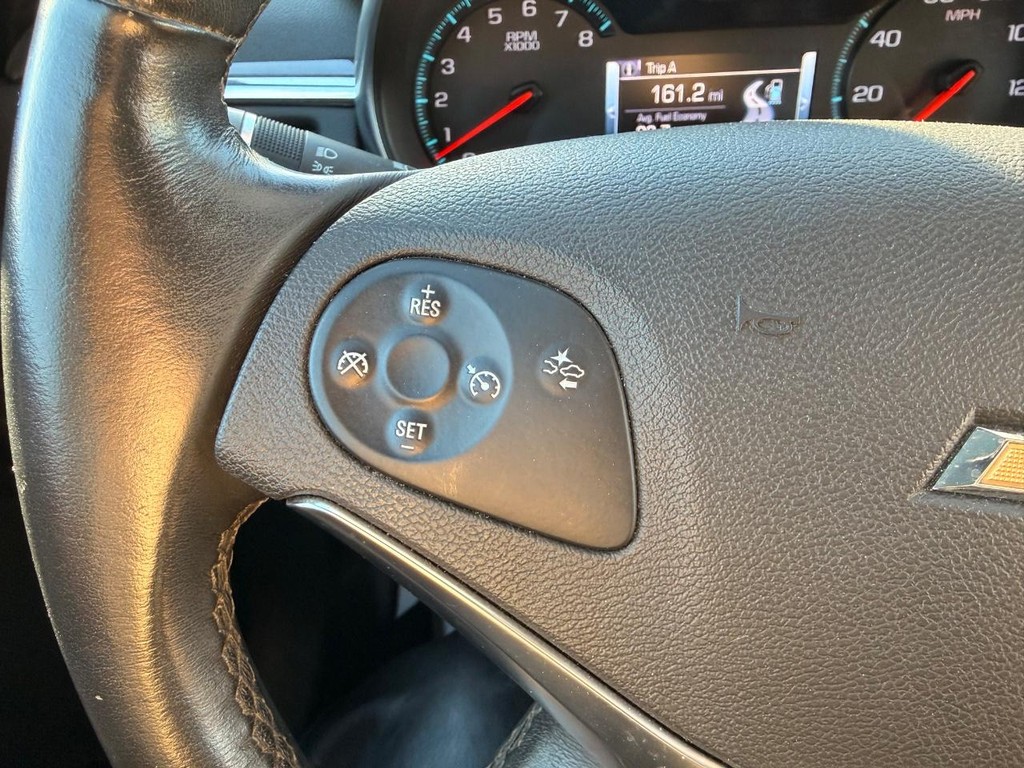 Chevrolet Impala Vehicle Full-screen Gallery Image 10