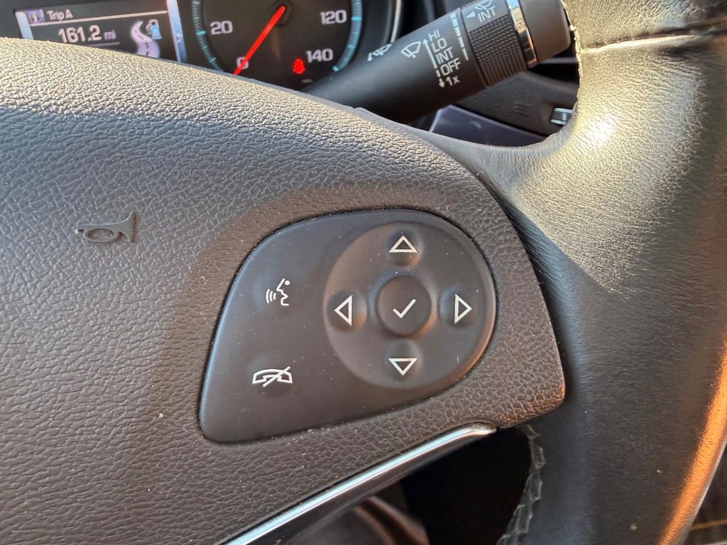 Chevrolet Impala Vehicle Full-screen Gallery Image 11