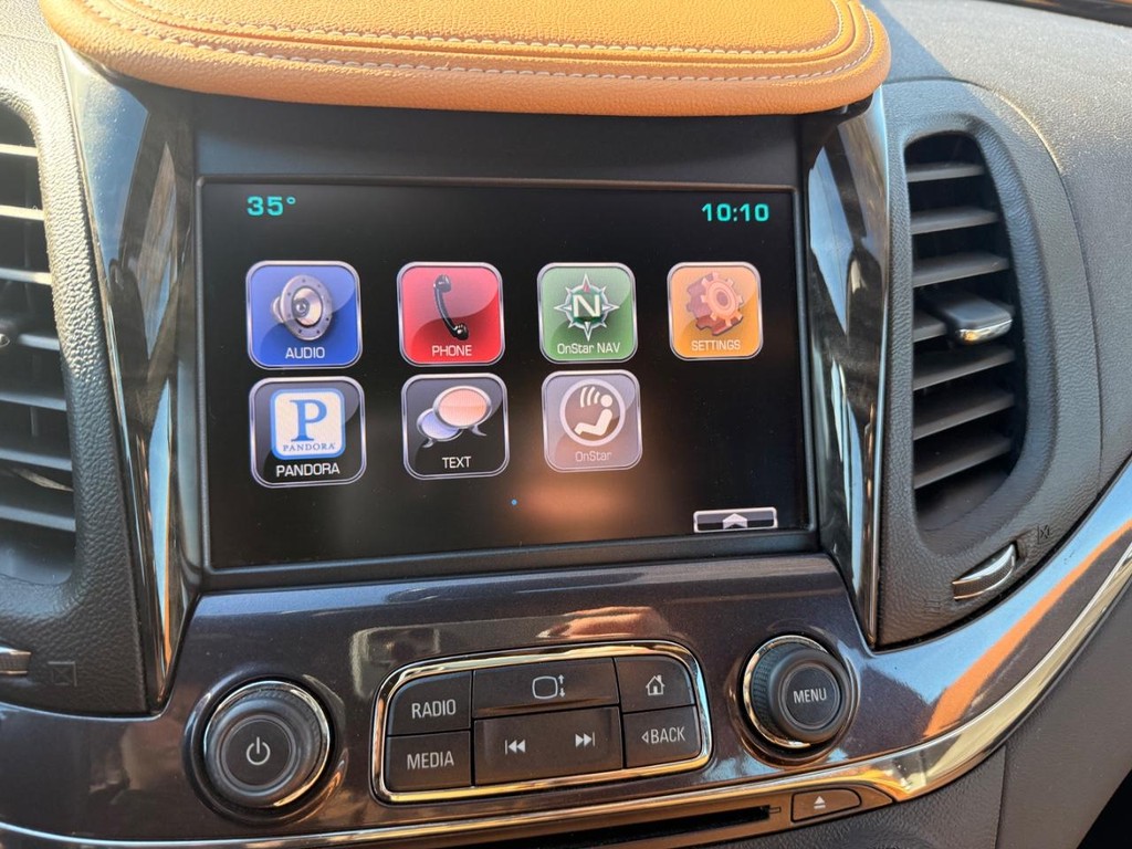 Chevrolet Impala Vehicle Full-screen Gallery Image 17