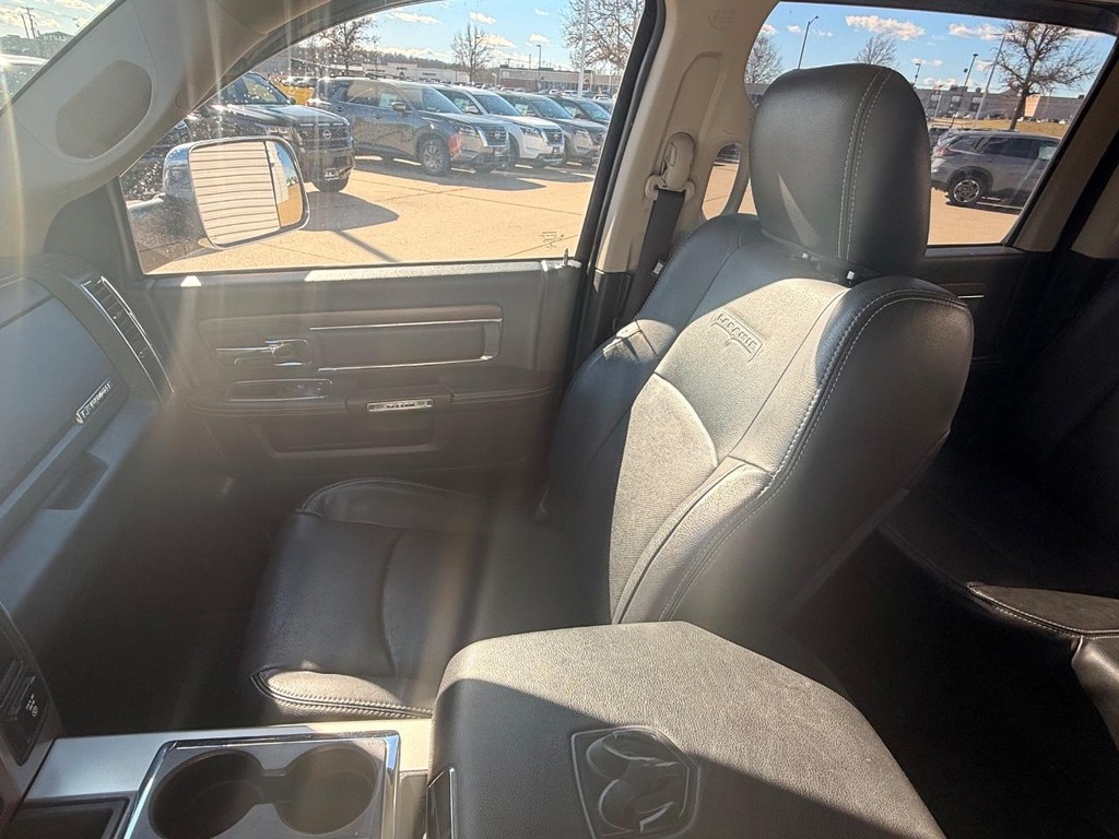 Ram 1500 Vehicle Full-screen Gallery Image 07